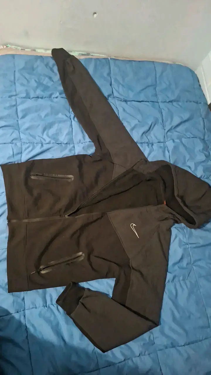 Polerón con capucha negro Nike para hombre - 1