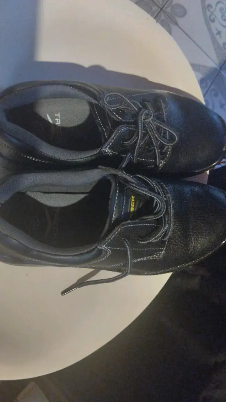 Zapatos de seguridad negros con suela antideslizante - 1