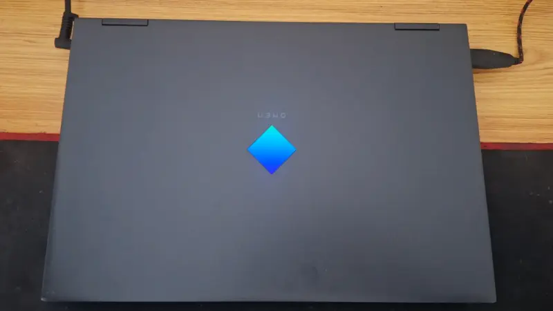Laptop HP Omen con AMD Ryzen 7 y NVIDIA RTX - 2