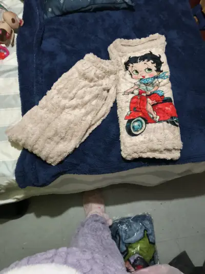 Pijama adulto polar plush - miniatura 3