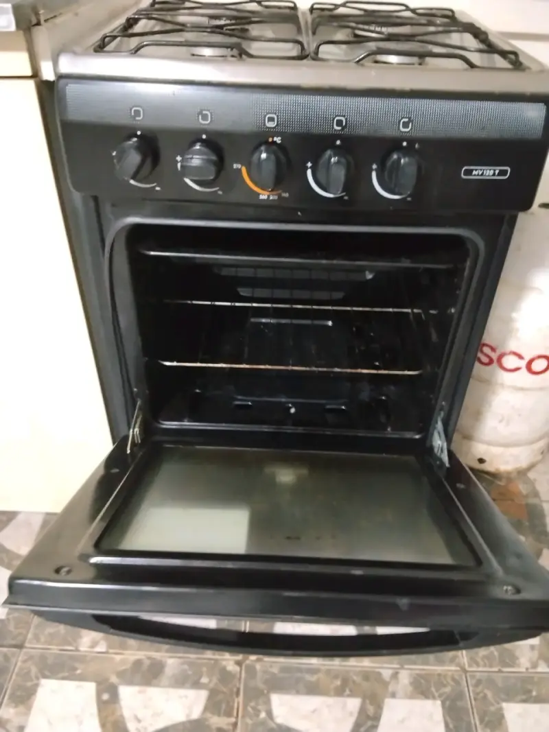 Cocina a gas Mademsa con horno y 4 quemadores - 2