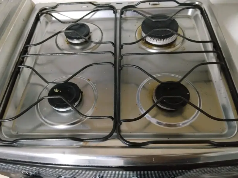 Cocina a gas Mademsa con horno y 4 quemadores - 3
