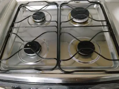 Cocina a gas Mademsa con horno y 4 quemadores - miniatura 3