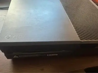 Consola Xbox One usada en buen estado - miniatura 1