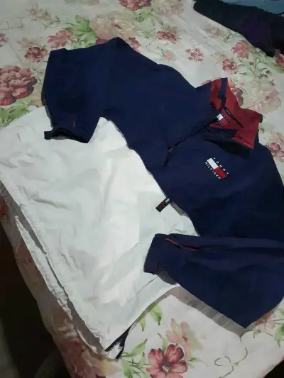 Chaqueta azul Tommy Hilfiger con logo bordado - miniatura 1