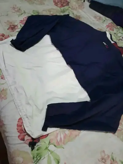 Chaqueta azul Tommy Hilfiger con logo bordado - miniatura 2