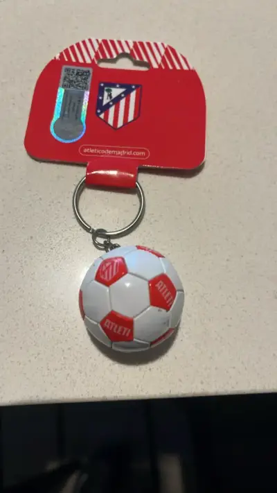 Llavero Atlético de Madrid con pelota - miniatura 2