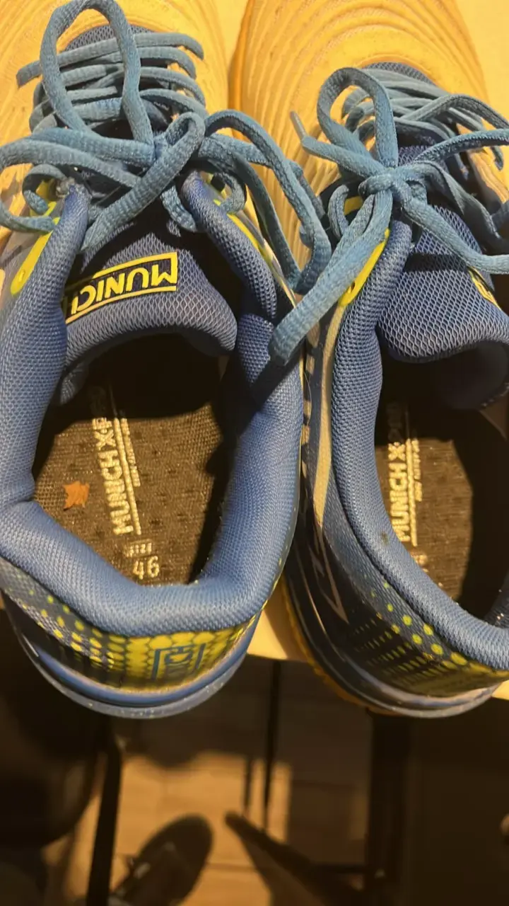 Zapatillas deportivas Munich azul y amarillo - 3