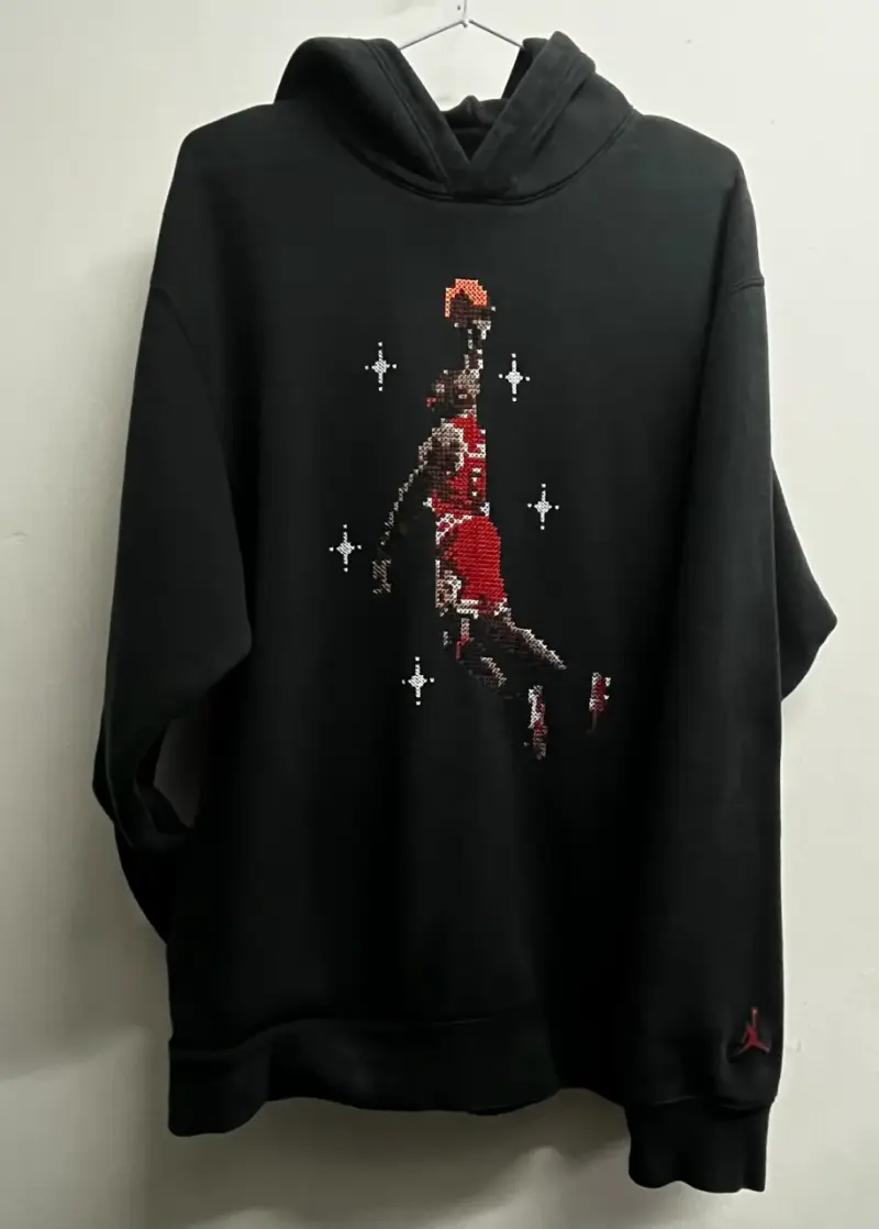Polerón negro con diseño de baloncesto Jordan - 1
