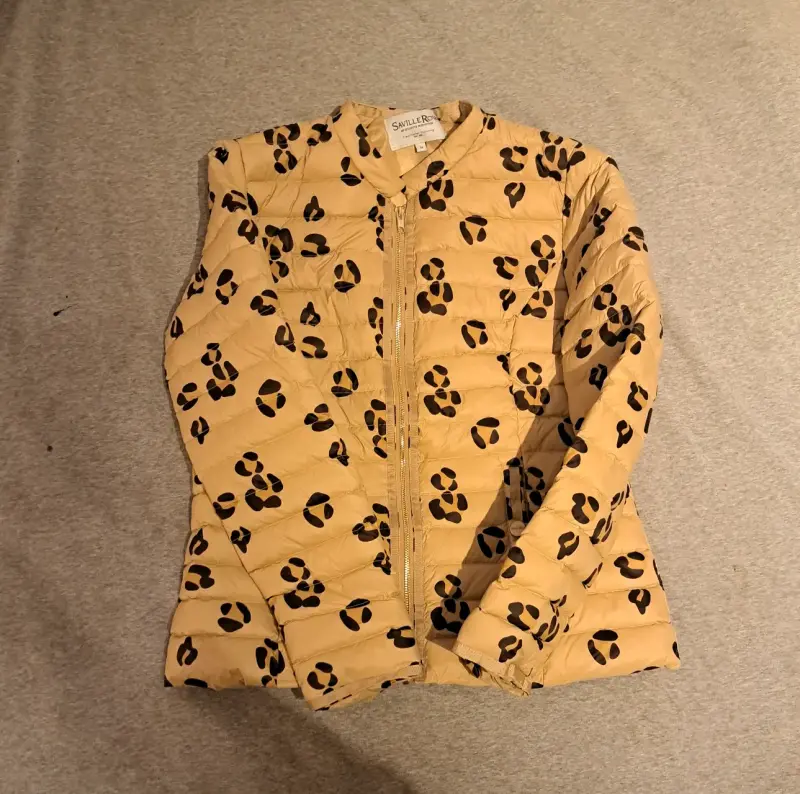 Chaqueta acolchada con estampado animal print - 1