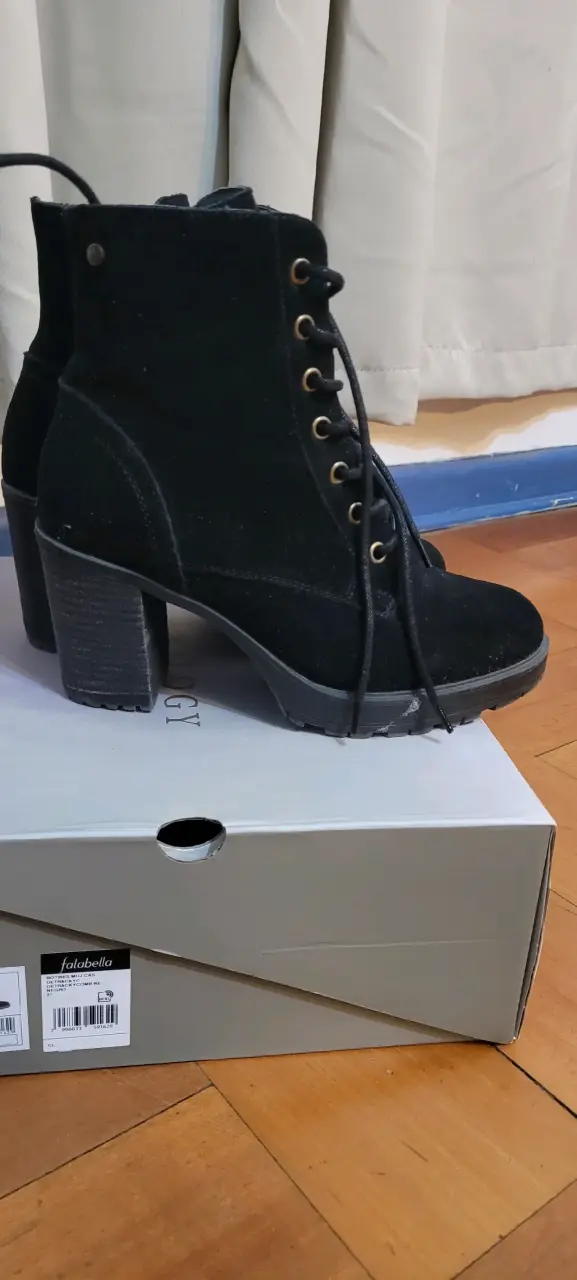 Botines negros de gamuza con taco grueso - 4