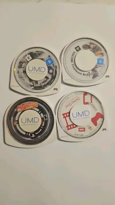 Lote juegos PSP - miniatura 1