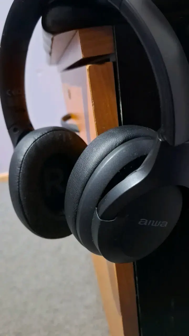 Auriculares inalámbricos Aiwa negros - 2