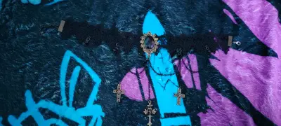 Collares negros - miniatura 3