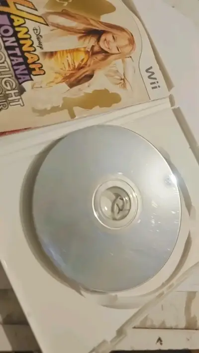 Hannah Montana Spotlight World Tour wii - miniatura 3