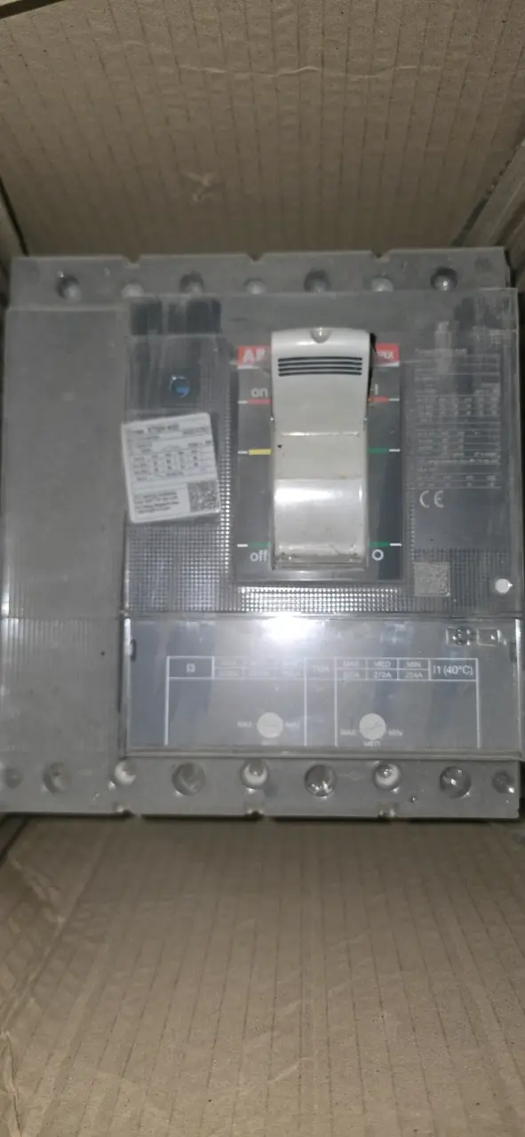 Interruptor automático Tmax XT5N 400 - 3