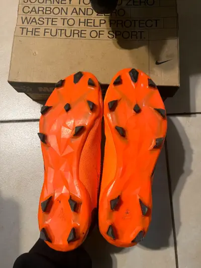 Botines de fútbol Adidas Predator naranjas - miniatura 1