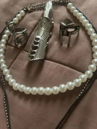 Conjunto de joyería alternativa con anillos y collares - miniatura 3