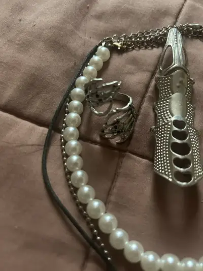 Conjunto de joyería alternativa con anillos y collares - miniatura 5