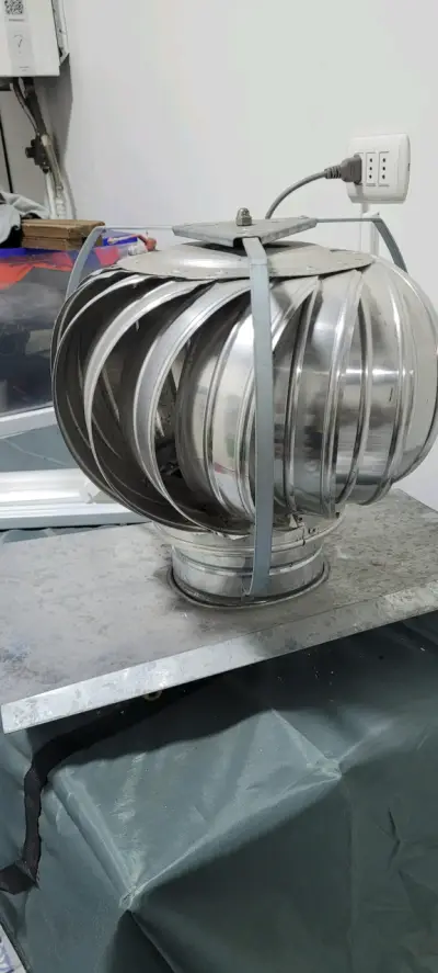 Extractor de Aire Giratorio de Metal - miniatura 2