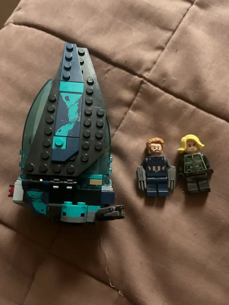 Set de figuras de acción tipo LEGO con nave - 3