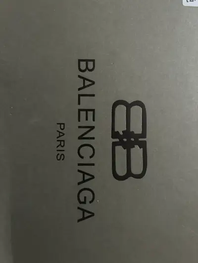 Portapasaporte Balenciaga de cuero negro - miniatura 1