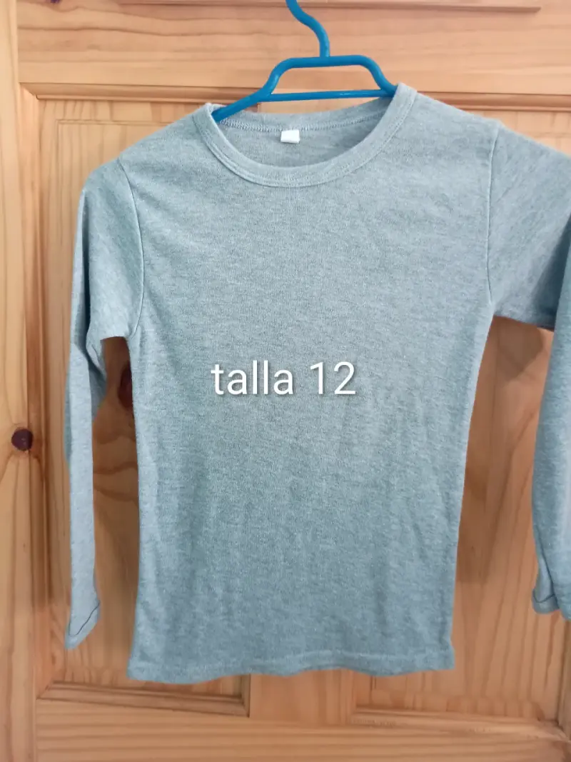 Conjunto de ropa para niño talla 12-14 - 2