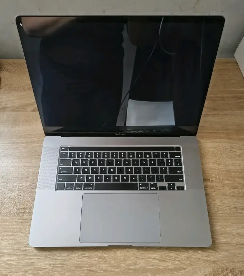 MacBook Pro 16" (2019) – Como Nuevo, Poco Uso - 1