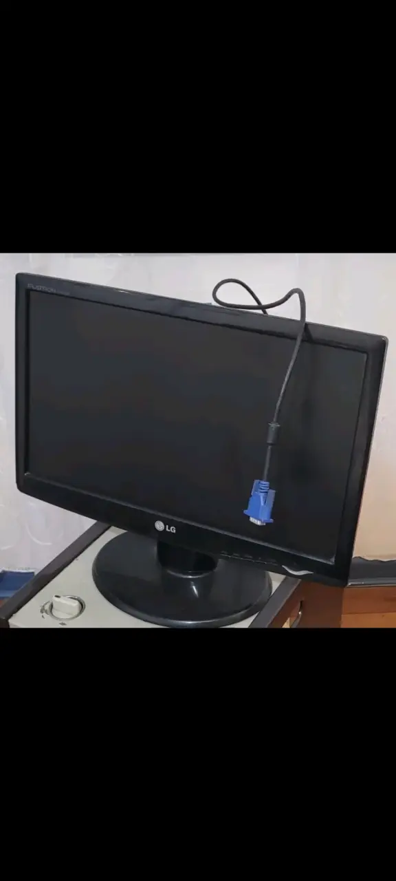 Monitor LG Flatron de 19 pulgadas
