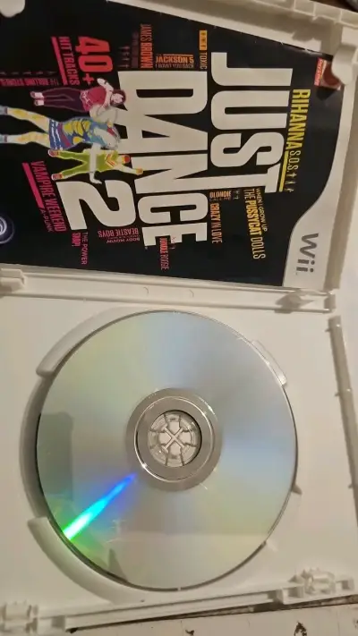 Just Dance 2 para Wii - miniatura 3
