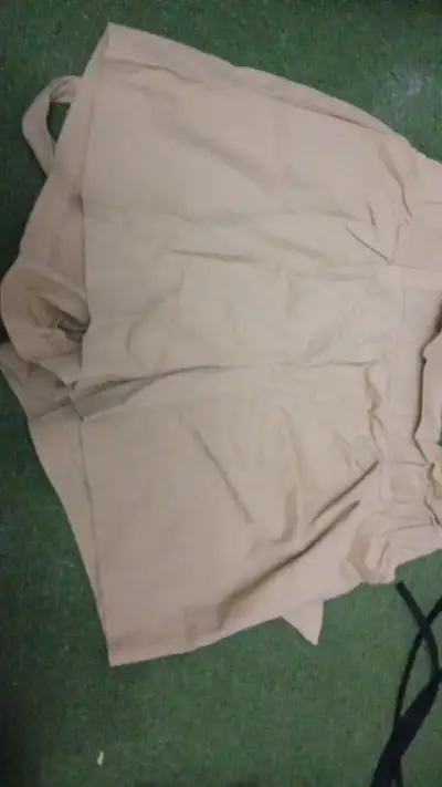 Shorts beige para mujer casuales - miniatura 1