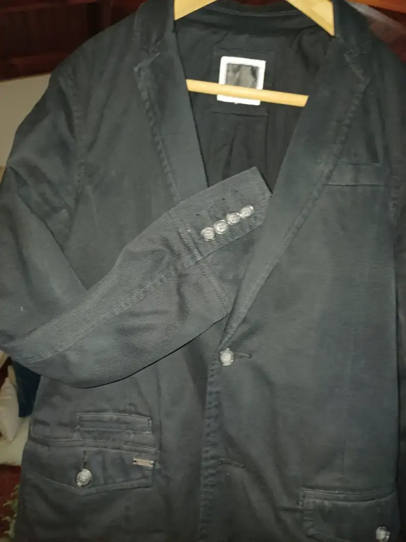 Blazer negro elegante para hombre