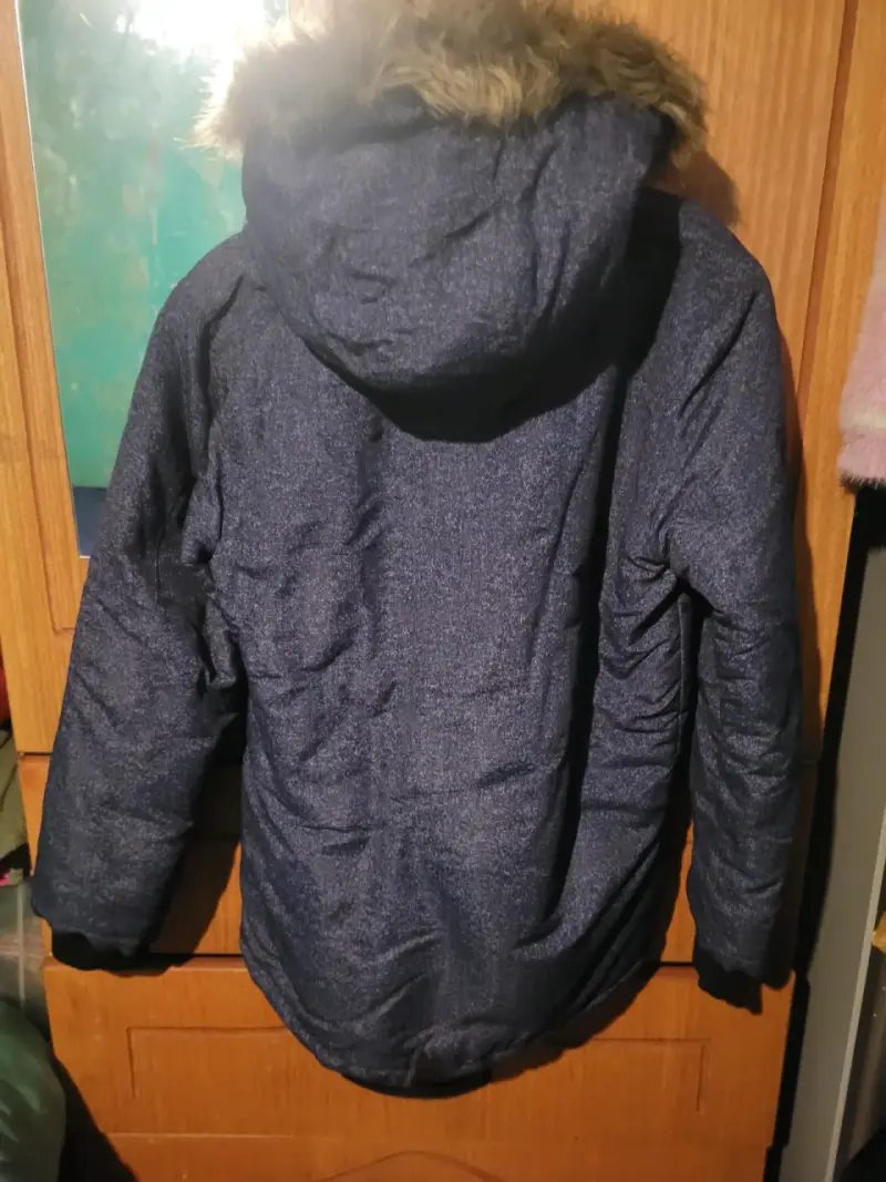 Parka azul con capucha de piel sintética para niño - 2