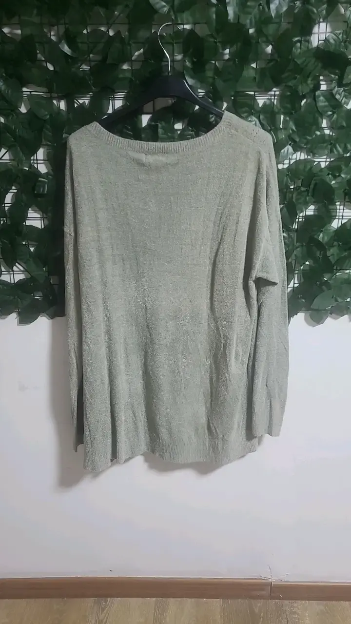 Suéter gris claro de punto para mujer - 2
