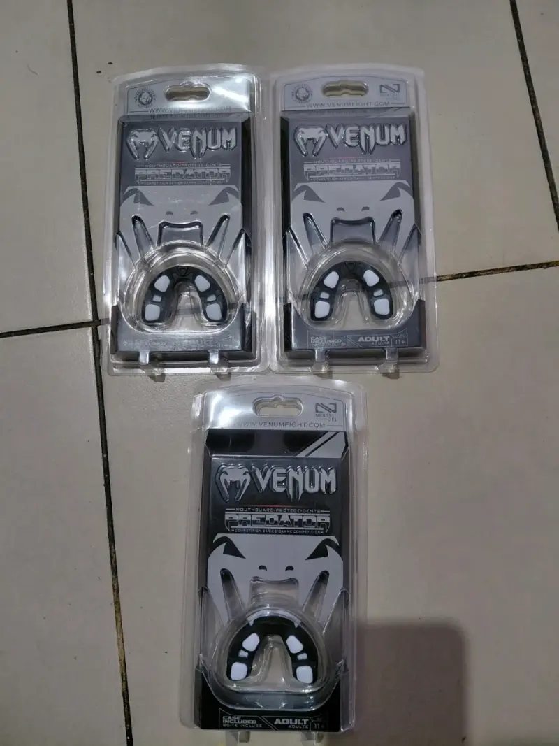 Protector bucal Venum Predator para adultos - 1