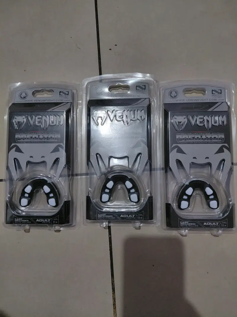 Protector bucal Venum Predator para adultos - 2