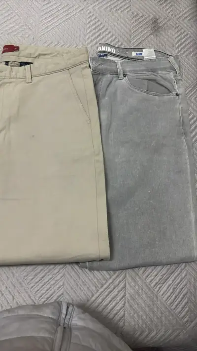 Lote de pantalones de hombre en varios colores - miniatura 2