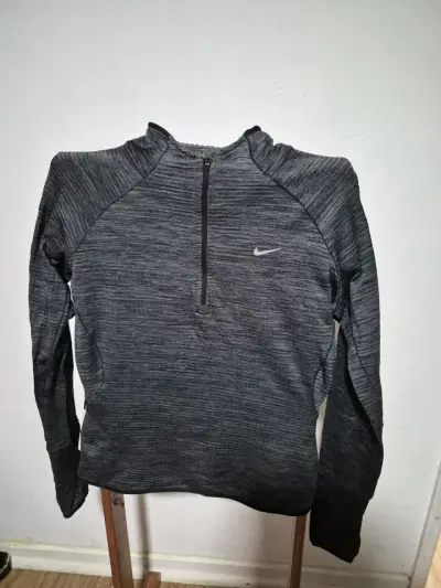 Polerón deportivo Nike Dri-Fit gris para hombre - miniatura 1