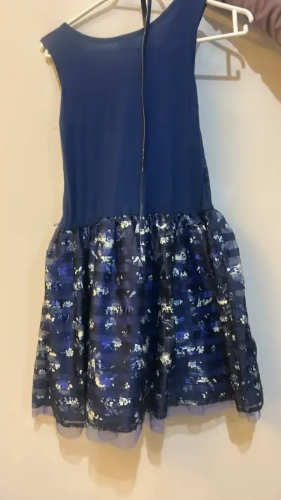 Vestido azul floral para niña talla XL - miniatura 2
