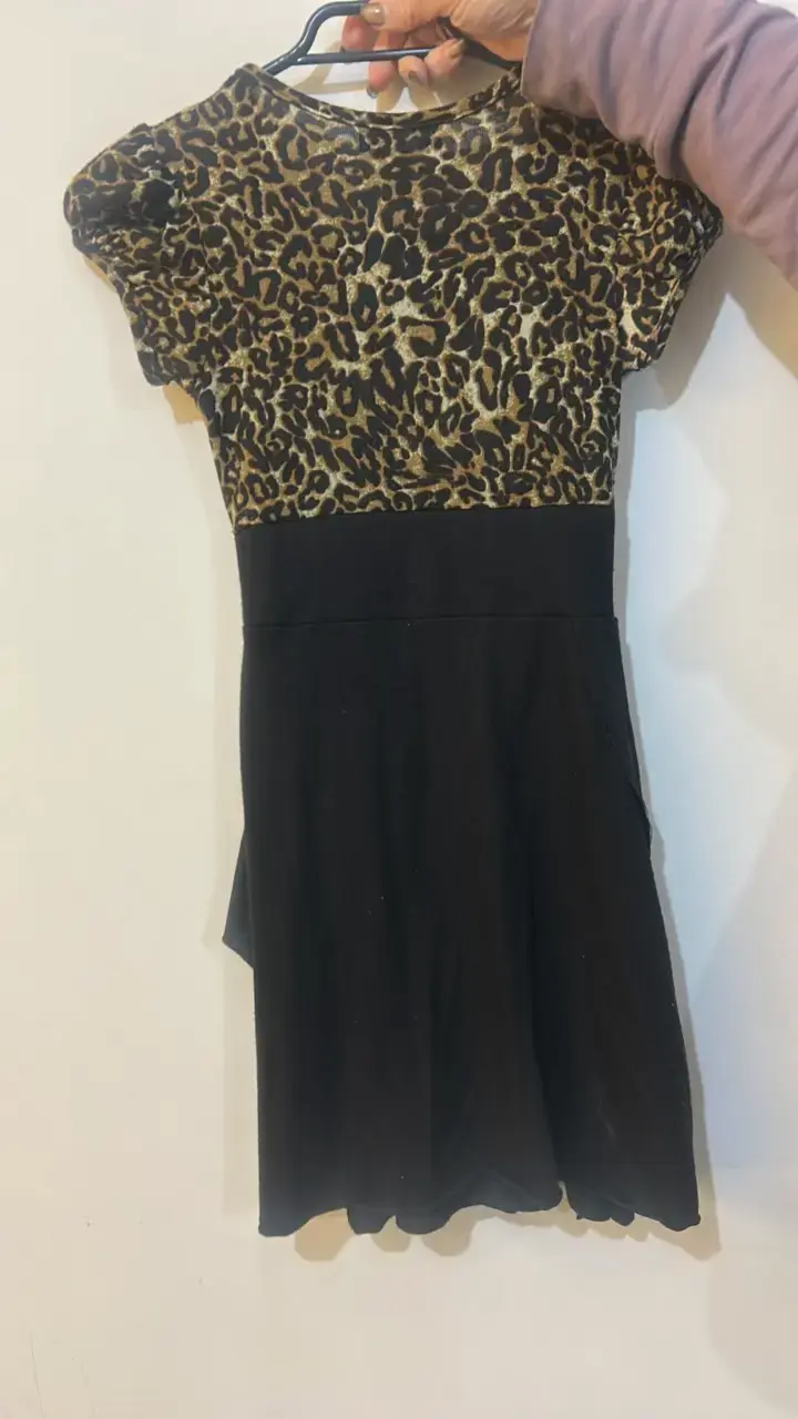 Vestido animal print con cinturón negro - 2
