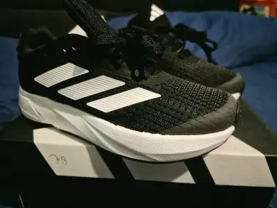 Zapatillas deportivas negras Adidas para niños - miniatura 3