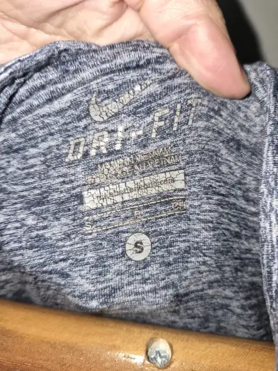 Polerón Nike Dri-Fit Gris para Hombre - miniatura 3