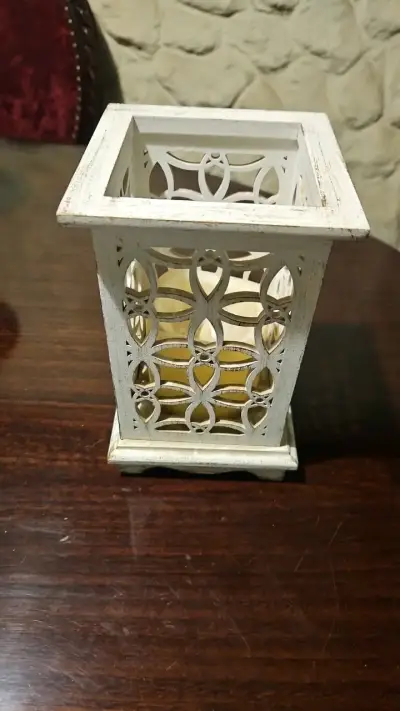 Farol decorativo de madera estilo vintage - miniatura 1