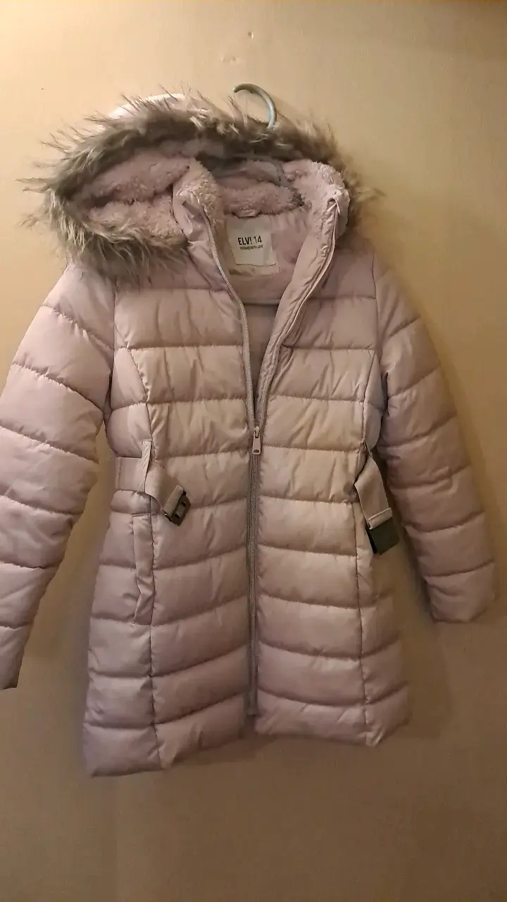 Abrigo de invierno para niña con capucha y cinturón - 2