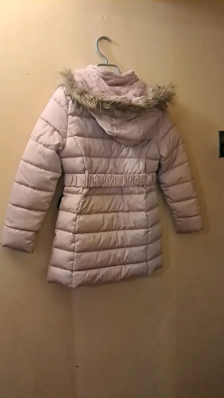 Abrigo de invierno para niña con capucha y cinturón - 3