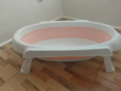 Tina de baño para bebé plegable con diseño rosa - miniatura 4