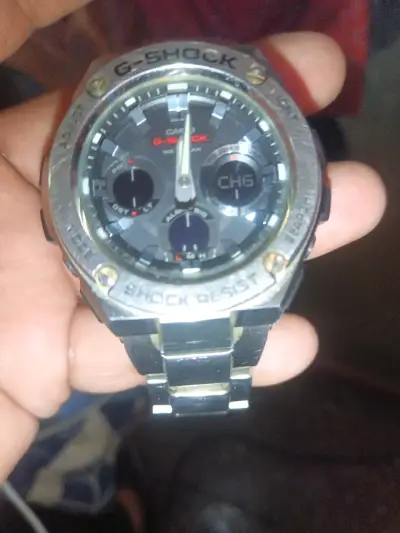 Reloj Casio G-Shock resistente al agua - miniatura 1