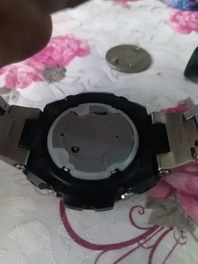 Reloj Casio G-Shock resistente al agua - miniatura 5