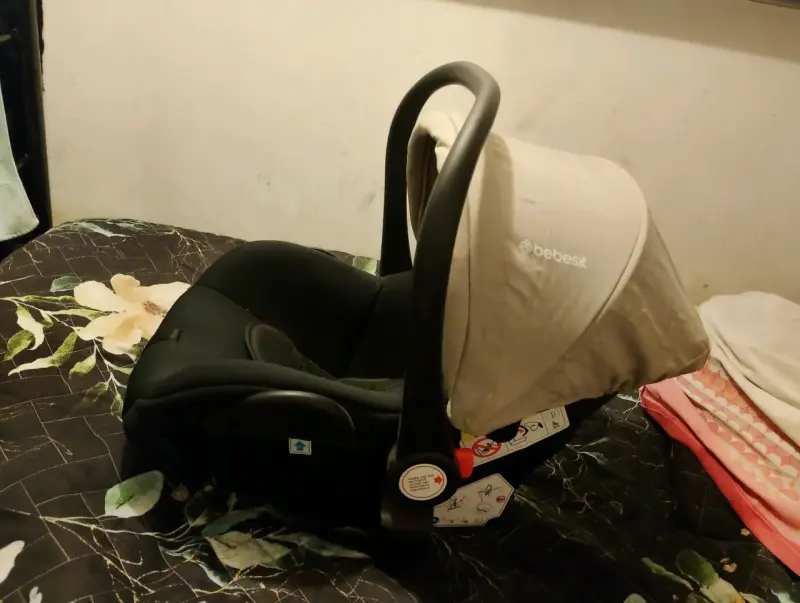 Silla de Auto Bebesit para Bebé en Buen Estado - 2