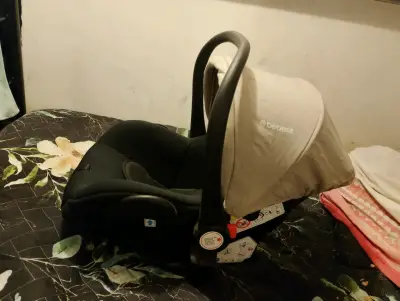 Silla de Auto Bebesit para Bebé en Buen Estado - miniatura 2